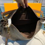 Louis Vuitton Monogram Canvas Metis M40781 - Image 10