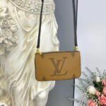 Louis Vuitton Monogram Double Zip Pochette M69203 - Image 3