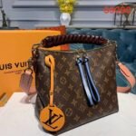 Louis Vuitton Monogram Canvas Beaubourg Hobo MiNi M55090 - Image 4