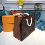 Louis Vuitton Onthego GM M44576 - Image 3