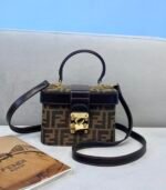 Ladies fashion classic handheld crossbody bag