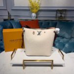 Louis Vuitton Lockme Bucket M53584 - Image 2