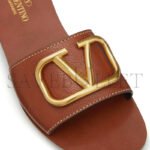 VALENTINO VLOGO SIGNATURE SLIDE SANDAL IN GRAINY COWHIDE WITH ACCESSORY 3W2S0M21HWS_0CR - Image 5