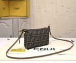 Women’s Fashion Classic Crossbody Bag - Image 2