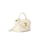 LOUIS VUITTON HOLD ME M21797 (23*15*10cm)