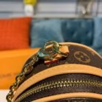 Louis Vuitton Monogram Boite Chapeau Necklace M68570 M68577 - Image 7