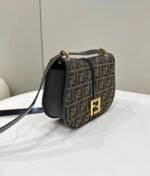 Ladies classic fashion handheld crossbody bag - Image 2