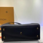 Louis Vuitton On My Side M53823 - Image 9