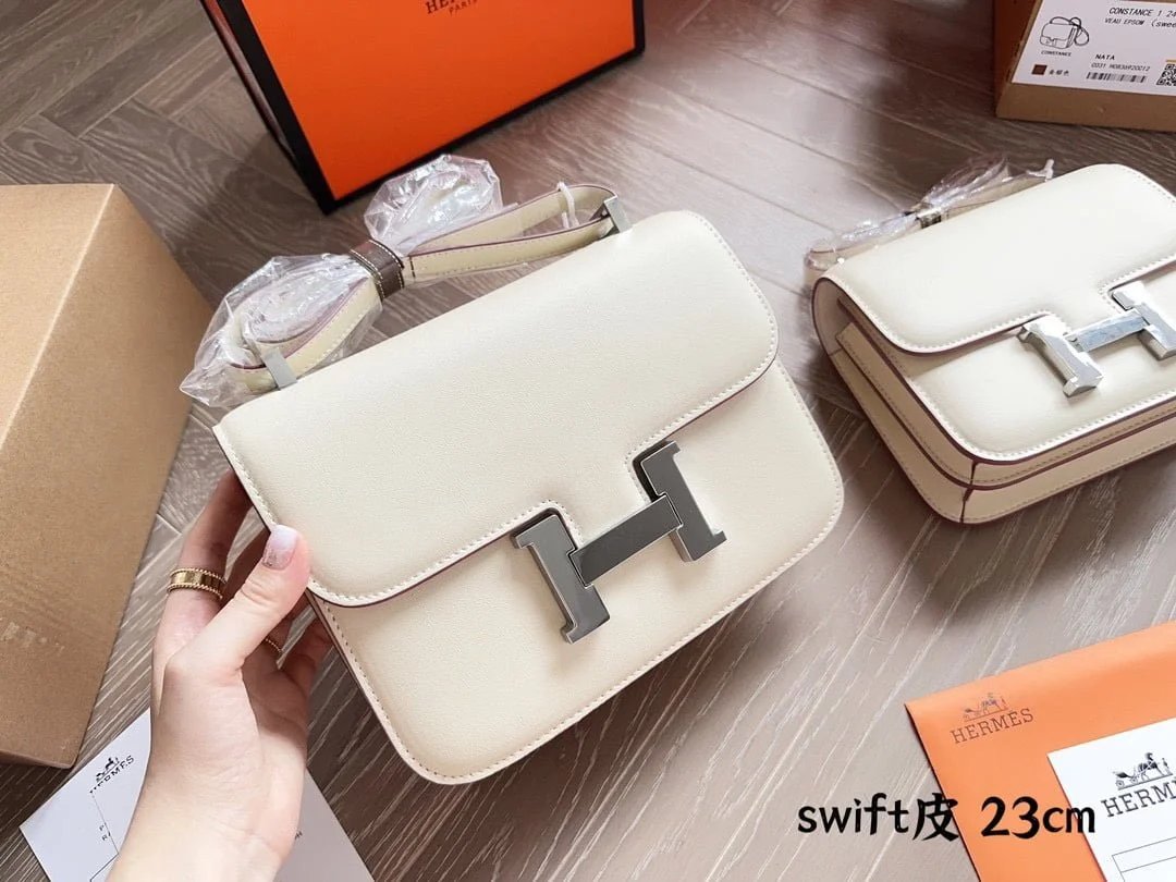 46d51c074bc78ab7d747dfa7371a6ae8c8a5e890 Hermès Constance Swift cowhide leather white size: 23cm/18cm - Image 1