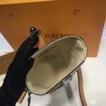 Louis Vuitton Monogram Canvas Duffle Bag M52276 - Image 9