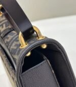 Ladies classic fashion handheld crossbody bag - Image 9