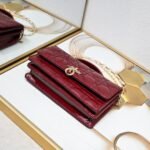 Women’s Fashion Pearl Clutch - Image 3