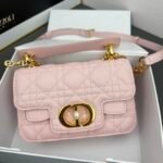 Ladies versatile fashionable hand chain bag - Image 3