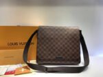 Louis Vuitton Damier Ebene Canvas District MM N41213 - Image 2