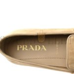 PRADA VITELLO SCAMOSCIATO METAL TRIANGLE LOGO SAINT TROPEZ 25MM LOAFERS 40 ECRU - Image 6