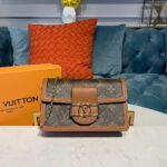 Louis Vuitton Monogram Canvas Dauphine Chain Wallet M68746 - Image 2