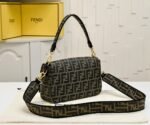 Women’s Fashion Classic Crossbody Bag - Image 3