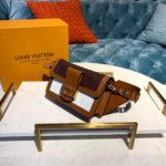 Louis Vuitton Bumbag Dauphine M58881 - Image 3