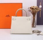 Hermès Kelly Togo Calf Sliver hardware Milkshake white size: 25Cm/ 28Cm - Image 3