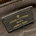 Louis Vuitton V Tote BB M44845 M44418 M44419 M44937 - Image 6