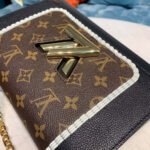 Louis Vuitton Twist MM M44837 - Image 9