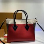 Louis Vuitton On My Side M53824 - Image 8
