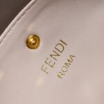 Ladies classic fashion handbag - Image 6