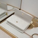 Ladies Fashion Chain Hand Crossbody Bag - Image 3