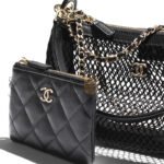 CHANEL CLUTCH WITH CHAIN�MESH, SHINY LAMBSKIN & GOLD-TONE METAL�BLACK AP4573 (22*15*6cm) - Image 4