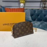 Louis Vuitton Monogram Canvas Cosmetic Pouch M47515 - Image 3