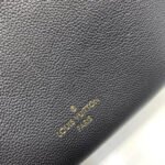 Louis Vuitton On My Side M53823 - Image 6