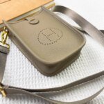 Hermès Evelyn TOGO mini phone bag Grey 336 size: 18*12.5*4cm - Image 6