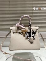 Hermès Birkin Togo Calf Gold Hardware Cream White size: 30Cm/ 25Cm