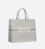 LARGE D BOOK TOTE Gray D Oblique Embroidery (42 x 35 x 18.5 cm)