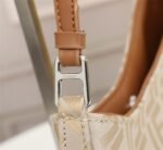 Ladies fashion classic handheld crossbody bag - Image 7