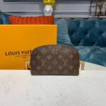 Louis Vuitton Monogram Canvas Cosmetic Pouch M47515 - Image 2