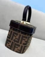 Ladies fashion classic handheld crossbody bag - Image 8
